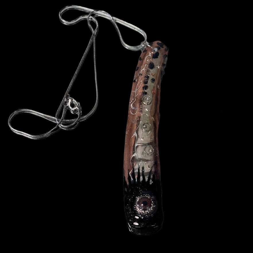Oculis necklace